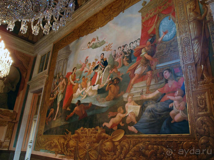 Интерьеры дворца Ажуда