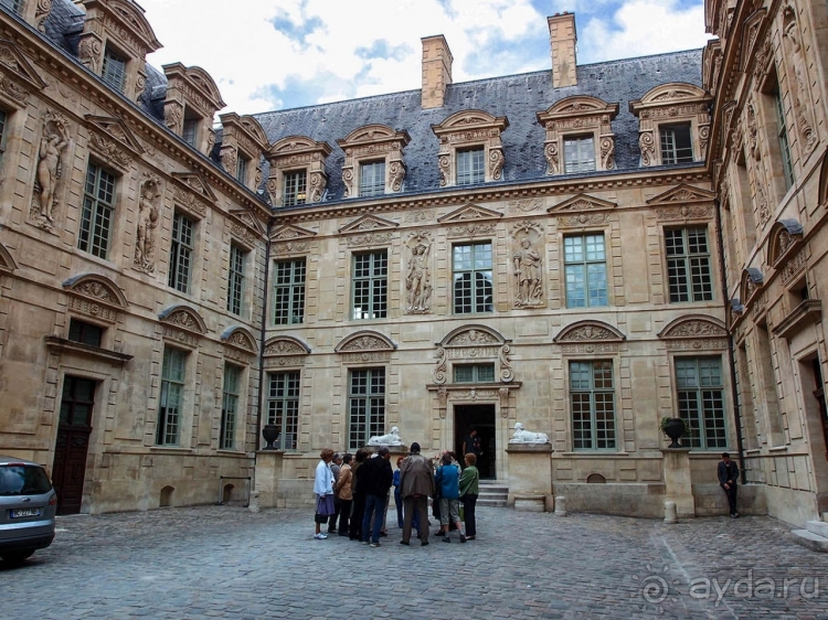 Секретная дверца Сюлли