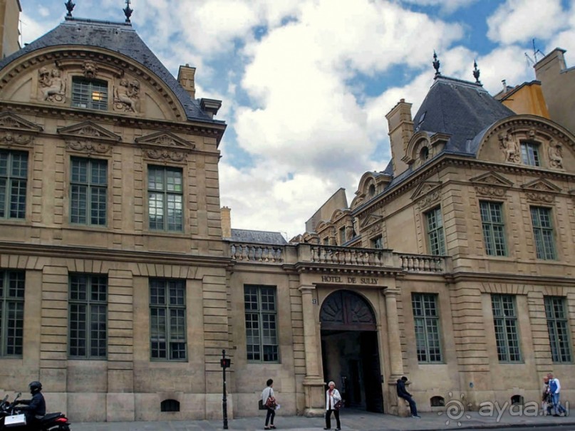 Секретная дверца Сюлли