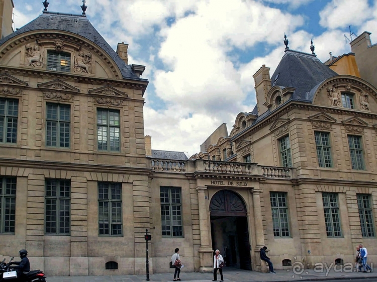 Секретная дверца Сюлли