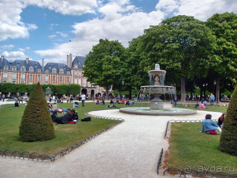 Секретная дверца Сюлли