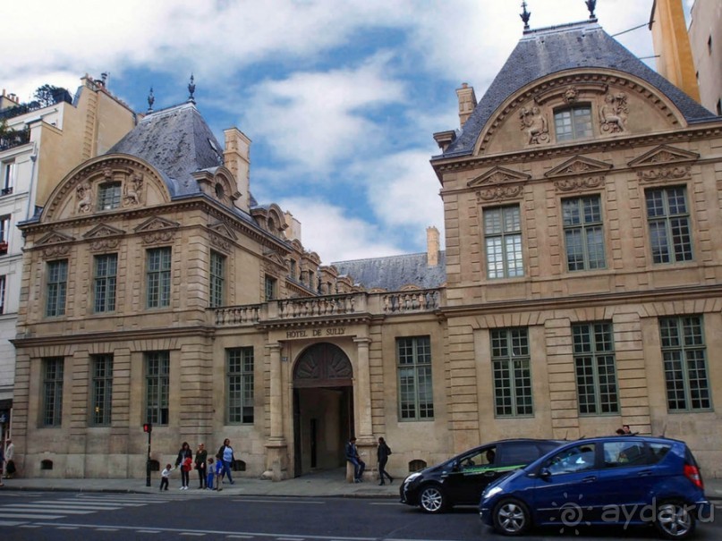 Секретная дверца Сюлли