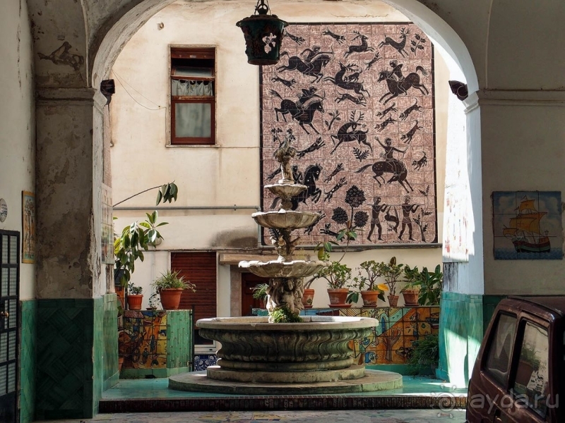 Альбом истории "Палитра Виетри-суль-Маре "