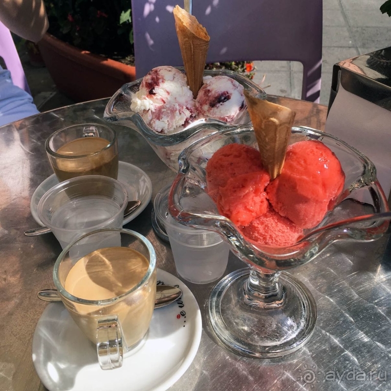 Альбом истории "Палитра Виетри-суль-Маре "