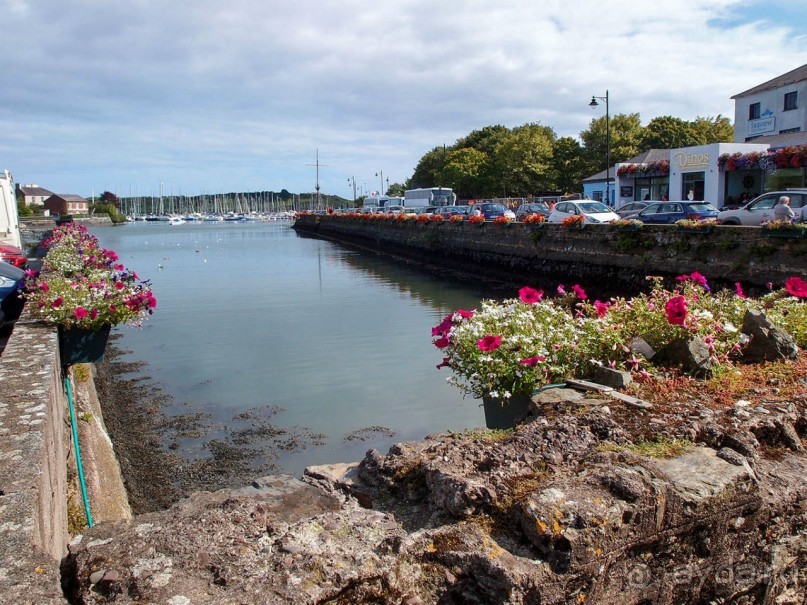 Обаятельный малыш