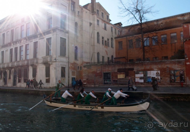 Альбом отзыва "Когда Венецию не ждёшь"