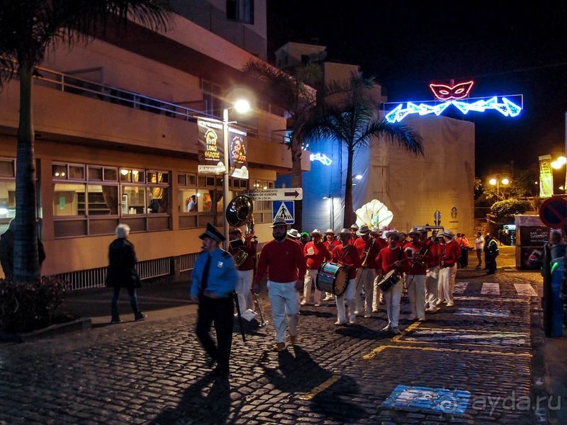 Слишком темно, феерически ярко