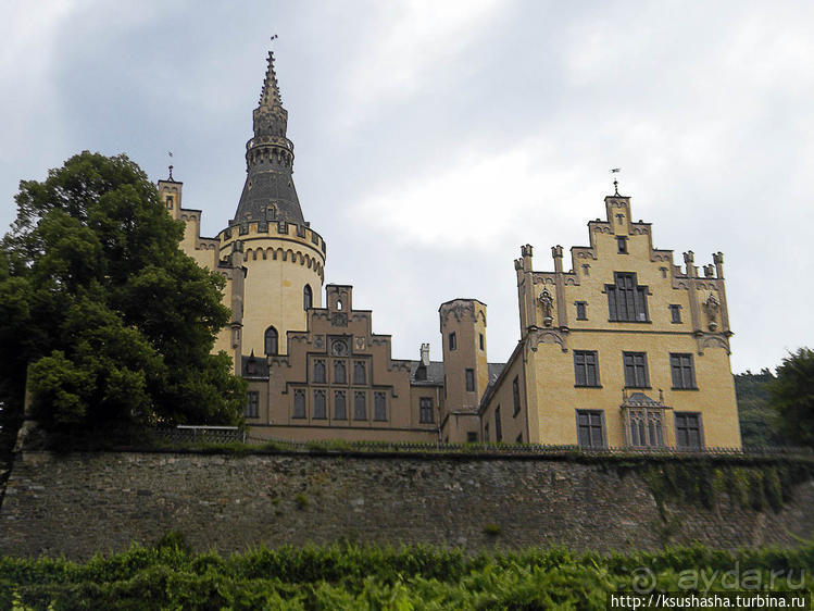 Триста шестьдесят пять окон в Году