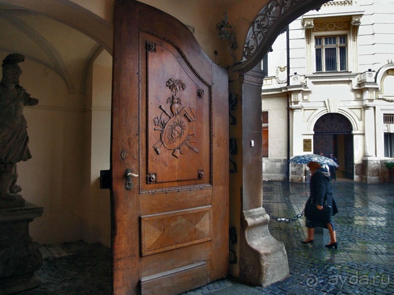 Мужские глаза Сибиу