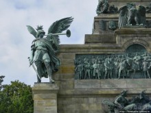 Над виноградниками Рюдесхайма