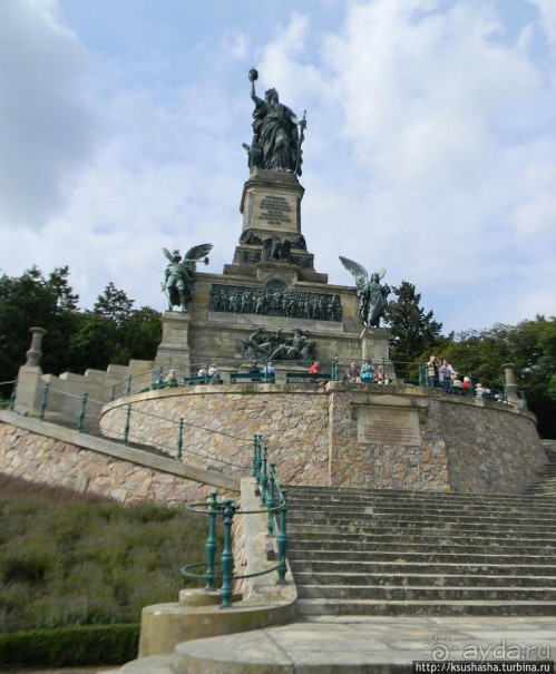 Над виноградниками Рюдесхайма