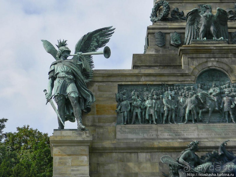 Над виноградниками Рюдесхайма