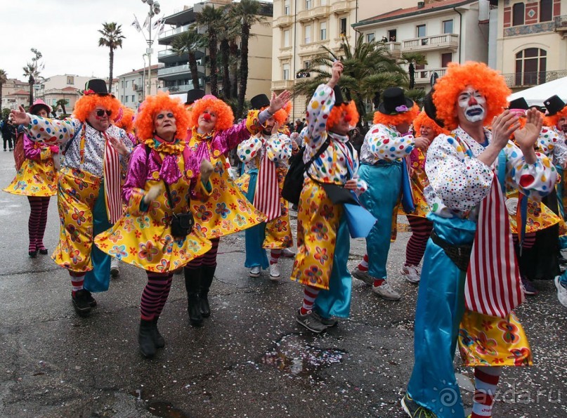 Посланцы мира аллегорий (Виареджо)