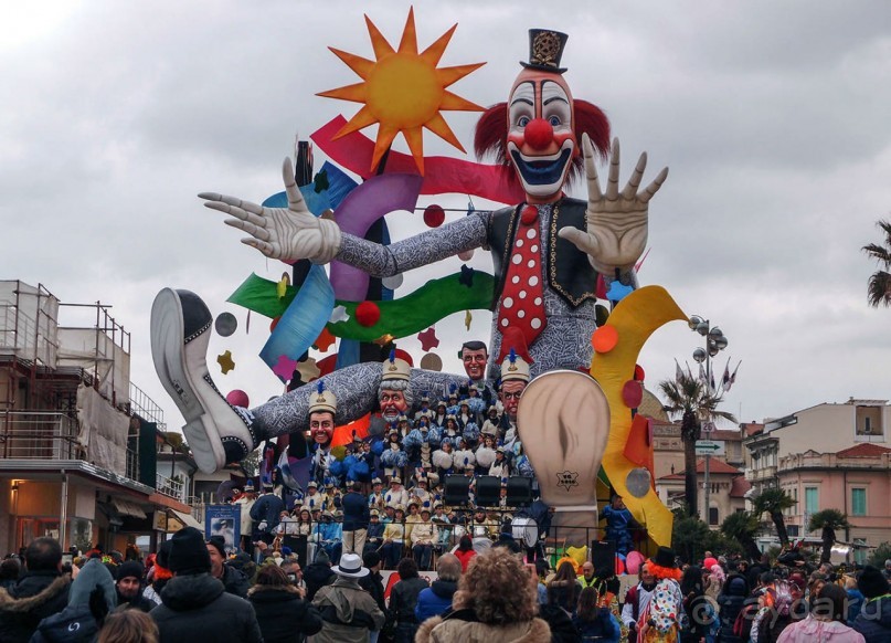 Посланцы мира аллегорий (Виареджо)