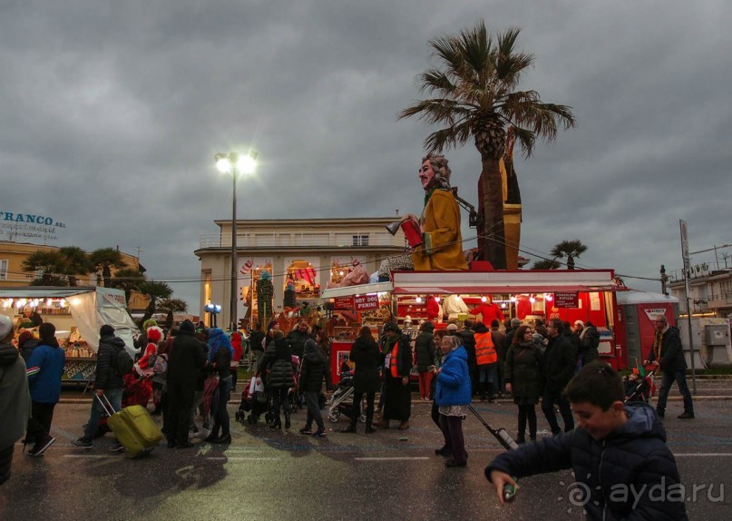 Посланцы мира аллегорий (Виареджо)