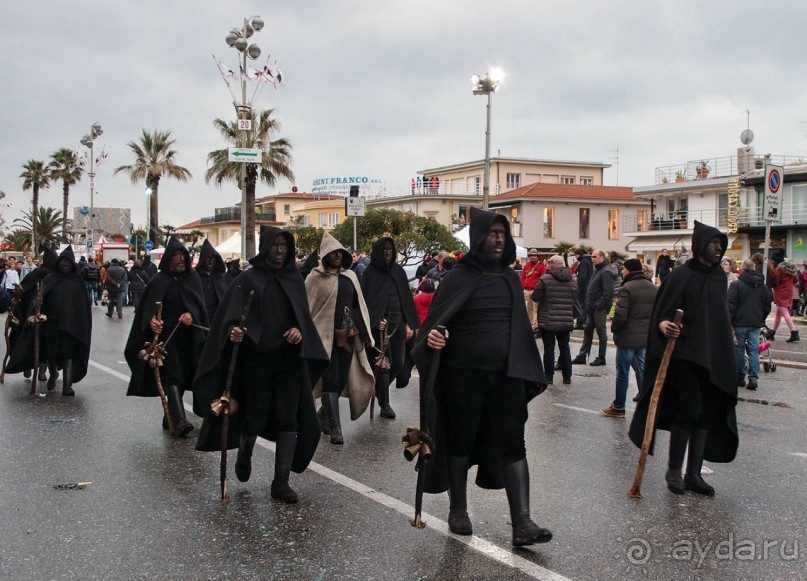 Посланцы мира аллегорий (Виареджо)
