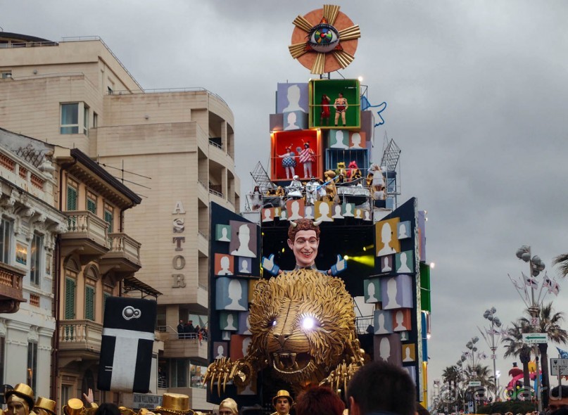 Посланцы мира аллегорий (Виареджо)