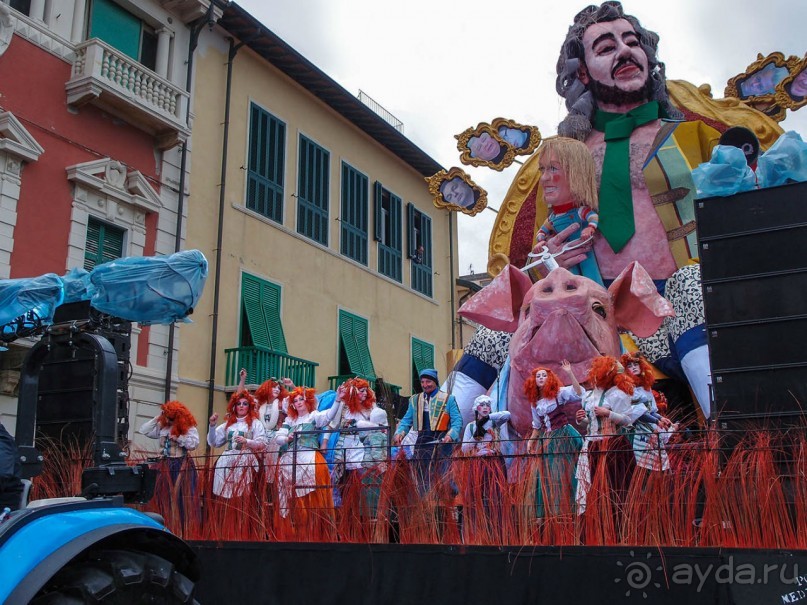 Посланцы мира аллегорий (Виареджо)