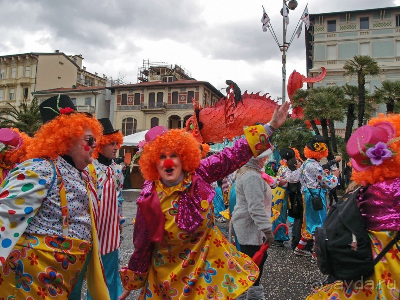 Посланцы мира аллегорий (Виареджо)