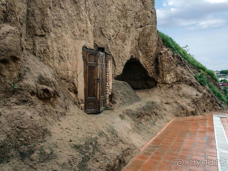 Долгий день в дождливом Самарканде Долгий день в дождливом Самарканде