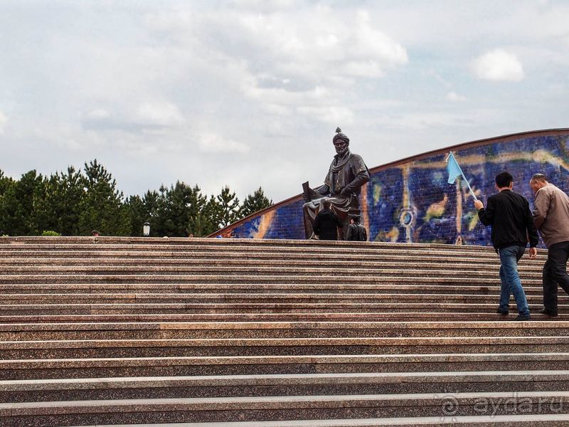 Долгий день в дождливом Самарканде Долгий день в дождливом Самарканде
