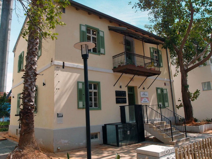 Островок Сарона