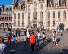 Дважды восемь от Брюгге до Брюгге