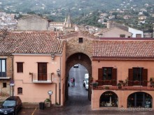 Кастельбуоно. Графский замок