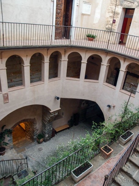 Кастельбуоно. Графский замок