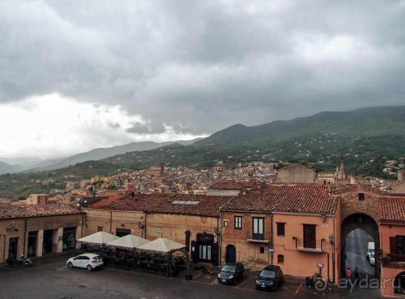 Кастельбуоно. Графский замок