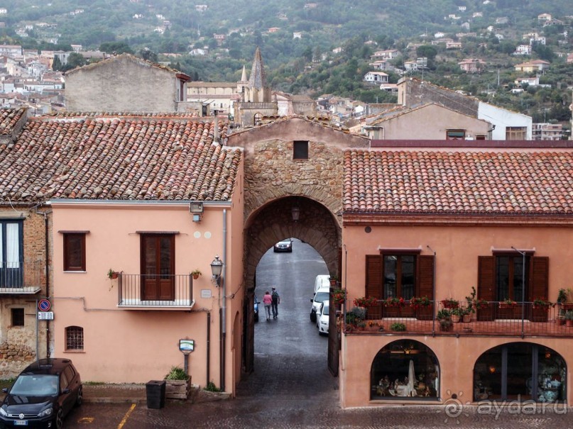 Кастельбуоно. Графский замок