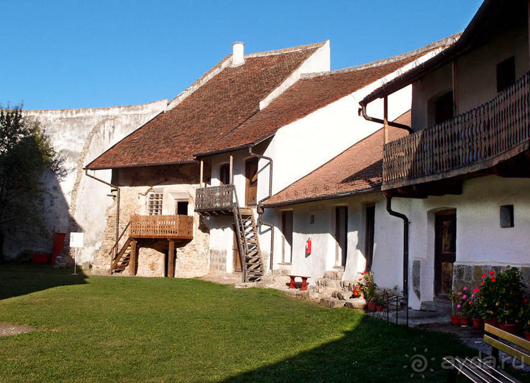 Церковь — крестьянская крепость