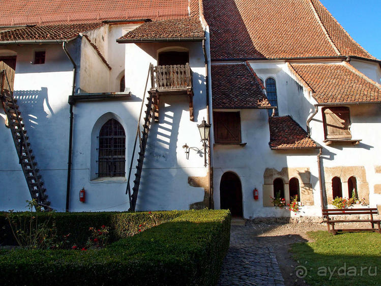 Церковь — крестьянская крепость