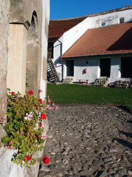 Церковь — крестьянская крепость