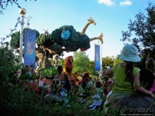 Евродисней. По главной улице с оркестром