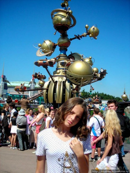 Евродисней. По главной улице с оркестром