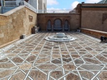 Младшая сестра Хиральды и Королевский мавзолей