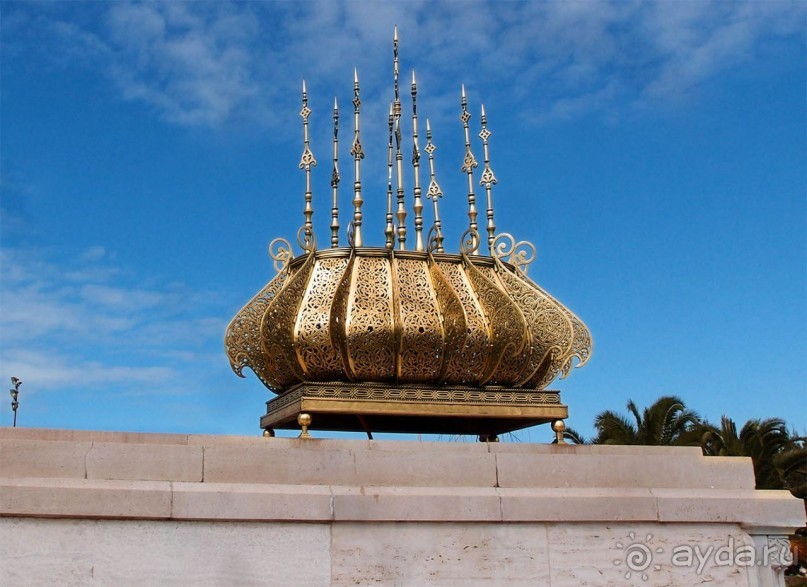 Младшая сестра Хиральды и Королевский мавзолей