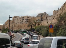 Ботанический сад Иерусалима и Стена Плача в праздничный день