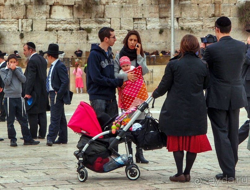 Ботанический сад Иерусалима и Стена Плача в праздничный день