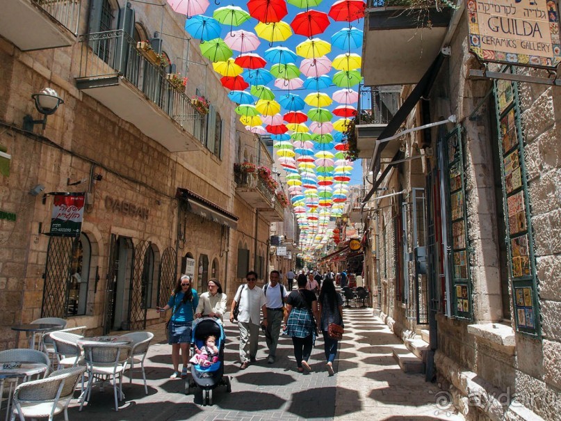 Иерусалимские мотивы, международный арт и французский вкус