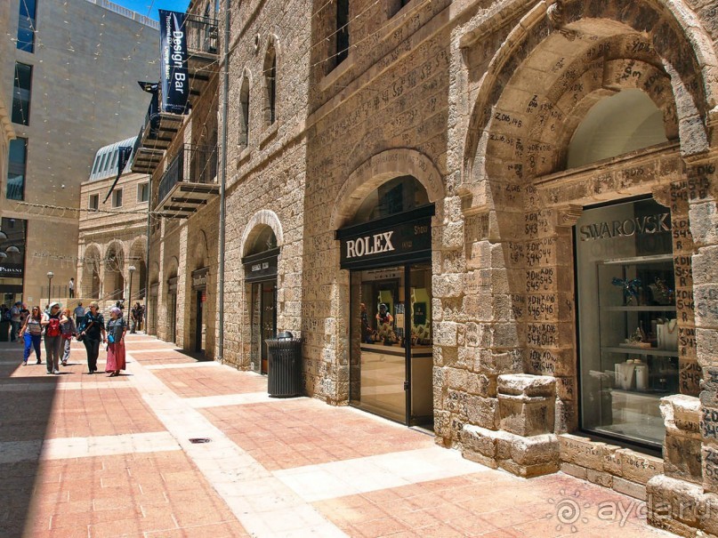 Иерусалимские мотивы, международный арт и французский вкус