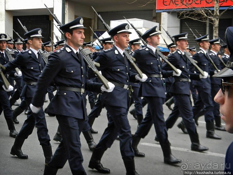 День Независимости Греции и военный парад