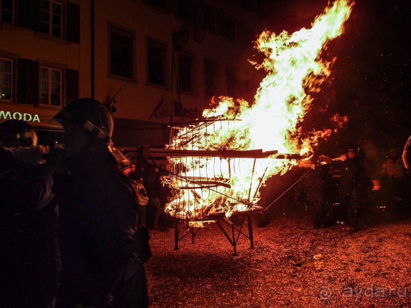 Листаль зажигает