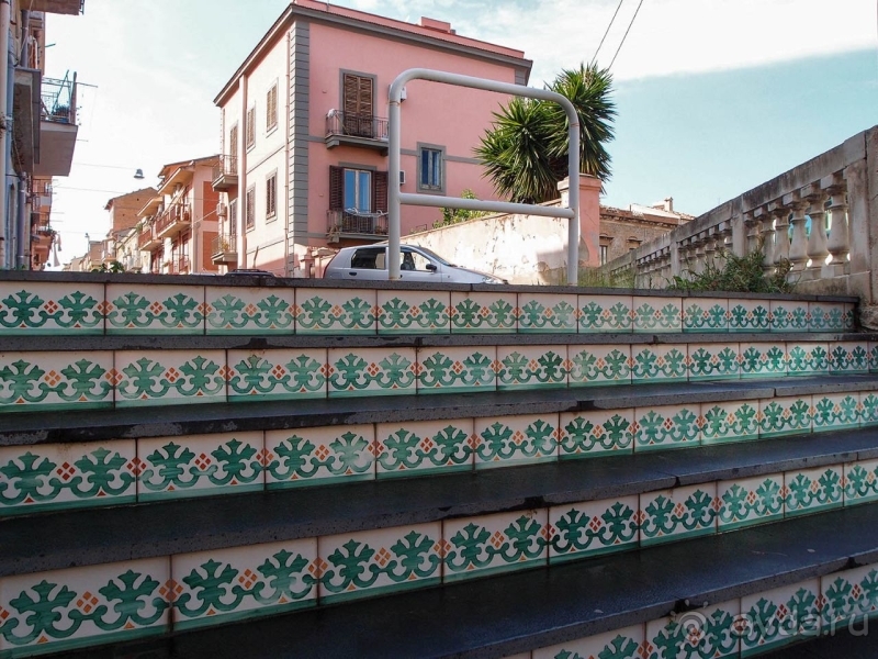 Альбом истории "В царстве керамики Санто — Стефано"