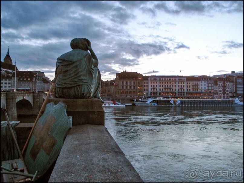 В поиске символов