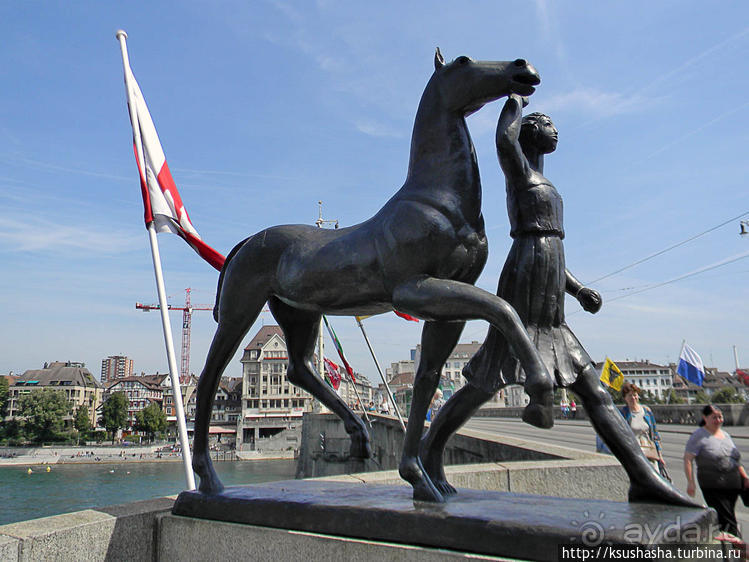 В поиске символов