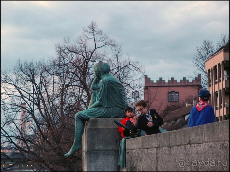 В поиске символов
