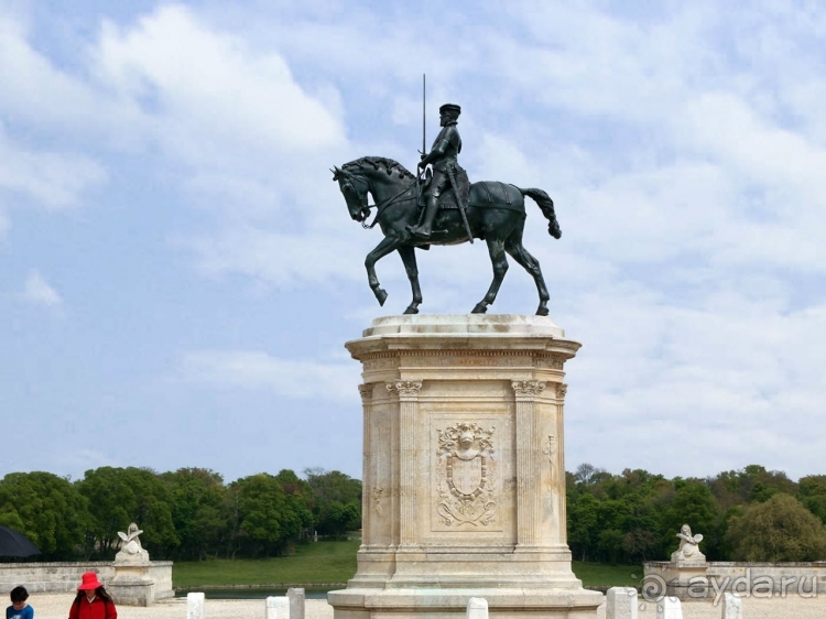 Лебединая сказка в парке Шантийи