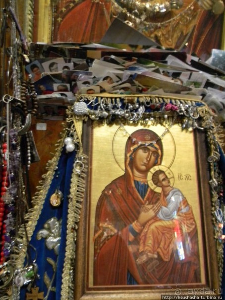 Двенадцать красных куполов